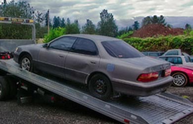 North Vancouver junk vehicle removal and towing