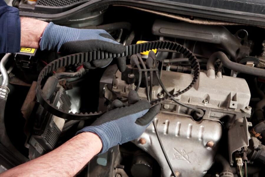 Difference Between Timing Belt or Timing Chain?